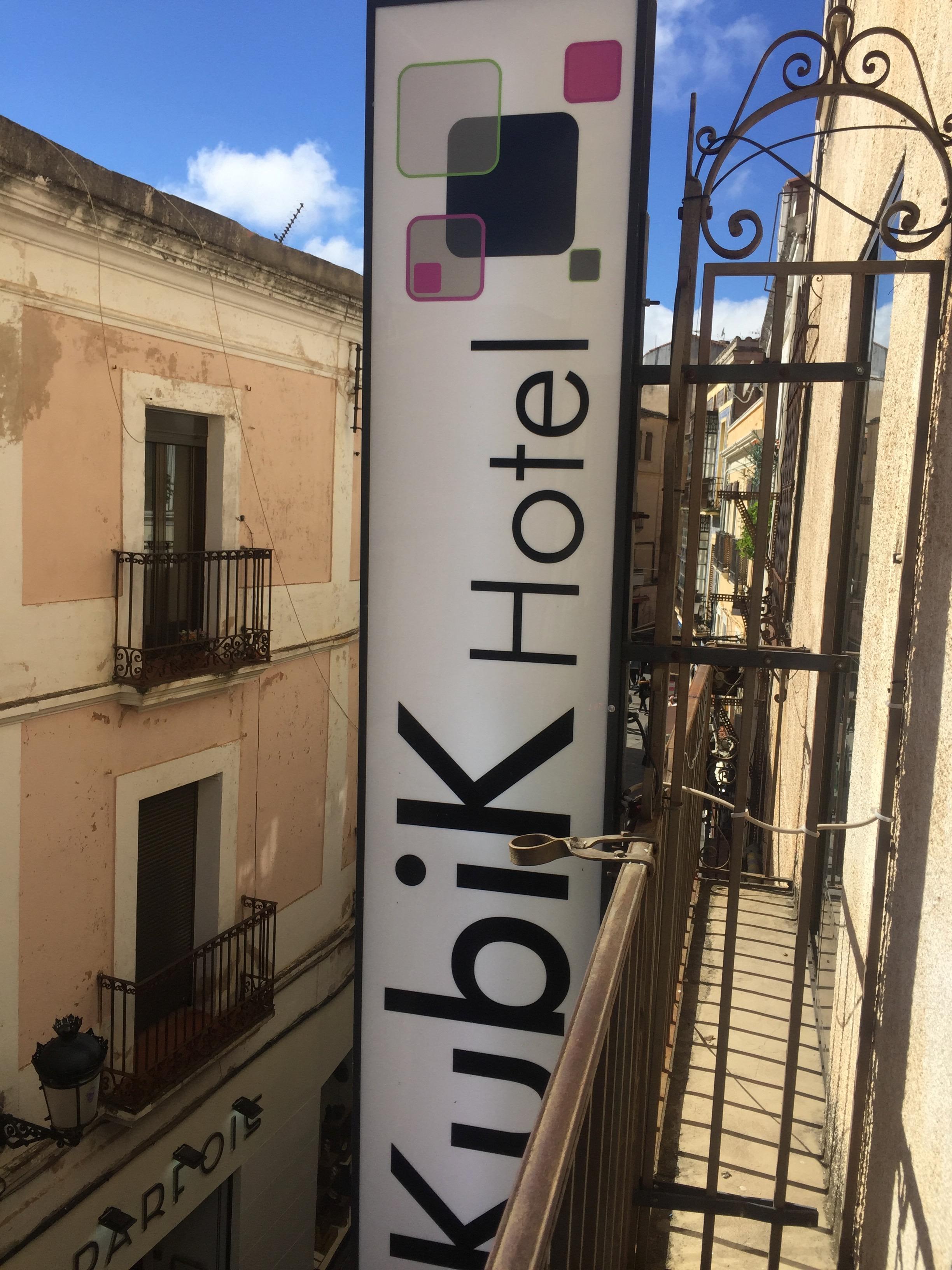 Kubik Hotel Caceres Luaran gambar