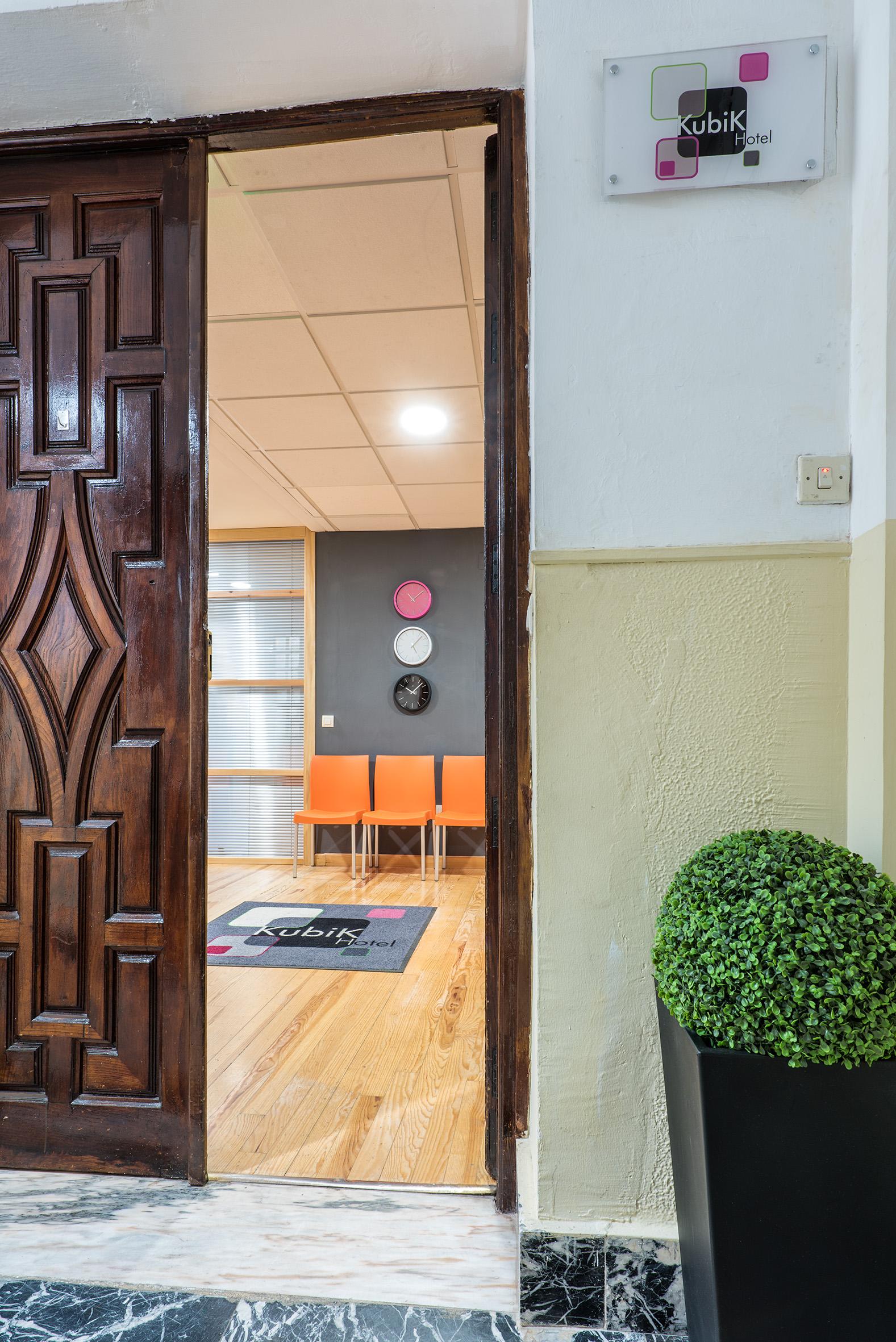 Kubik Hotel Caceres Luaran gambar