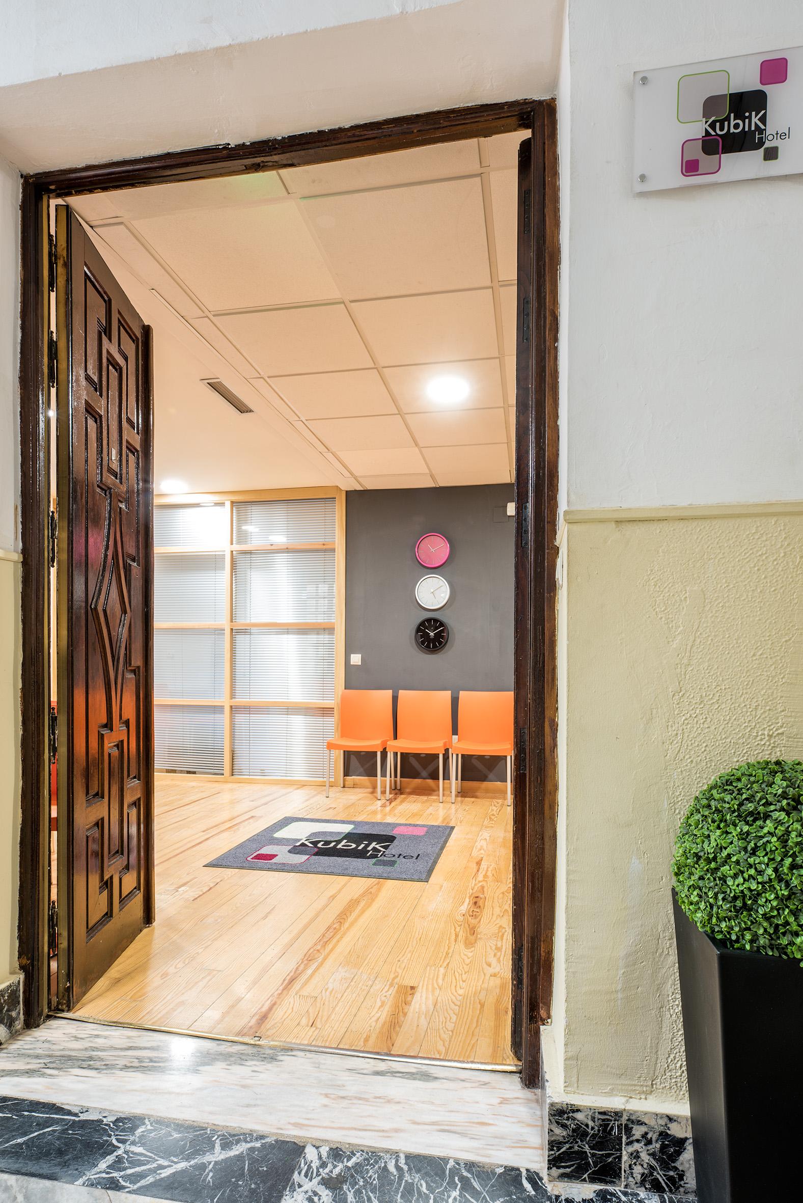 Kubik Hotel Caceres Luaran gambar
