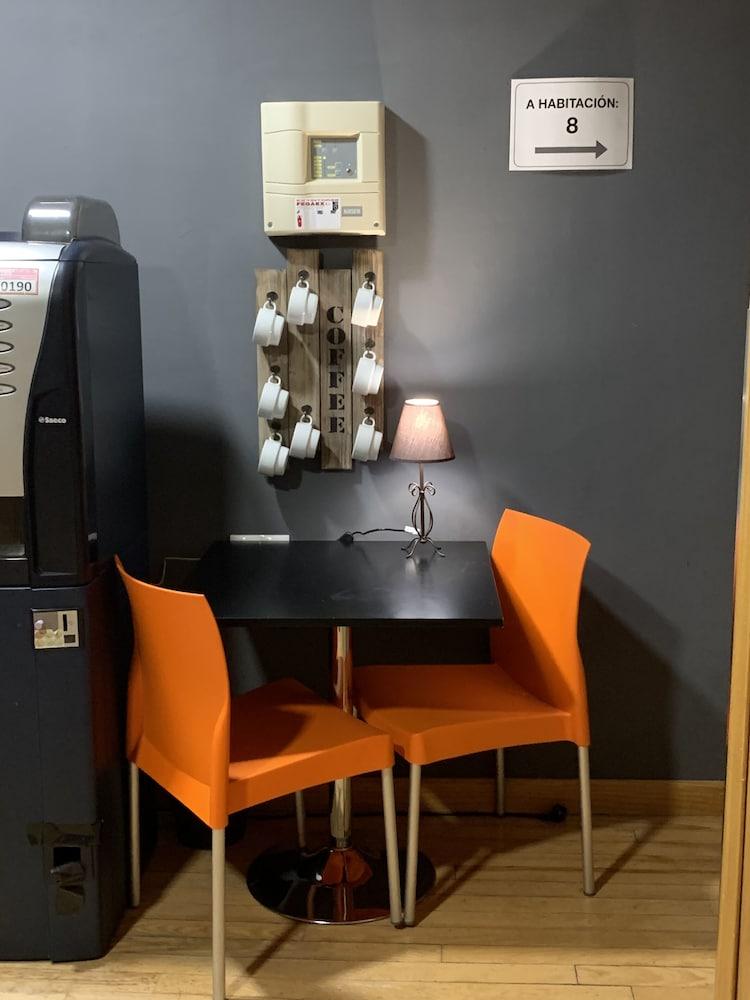 Kubik Hotel Caceres Luaran gambar