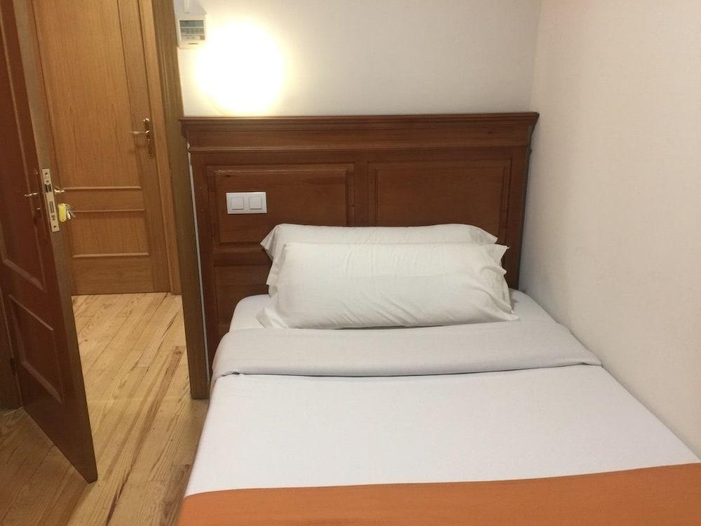 Kubik Hotel Caceres Luaran gambar