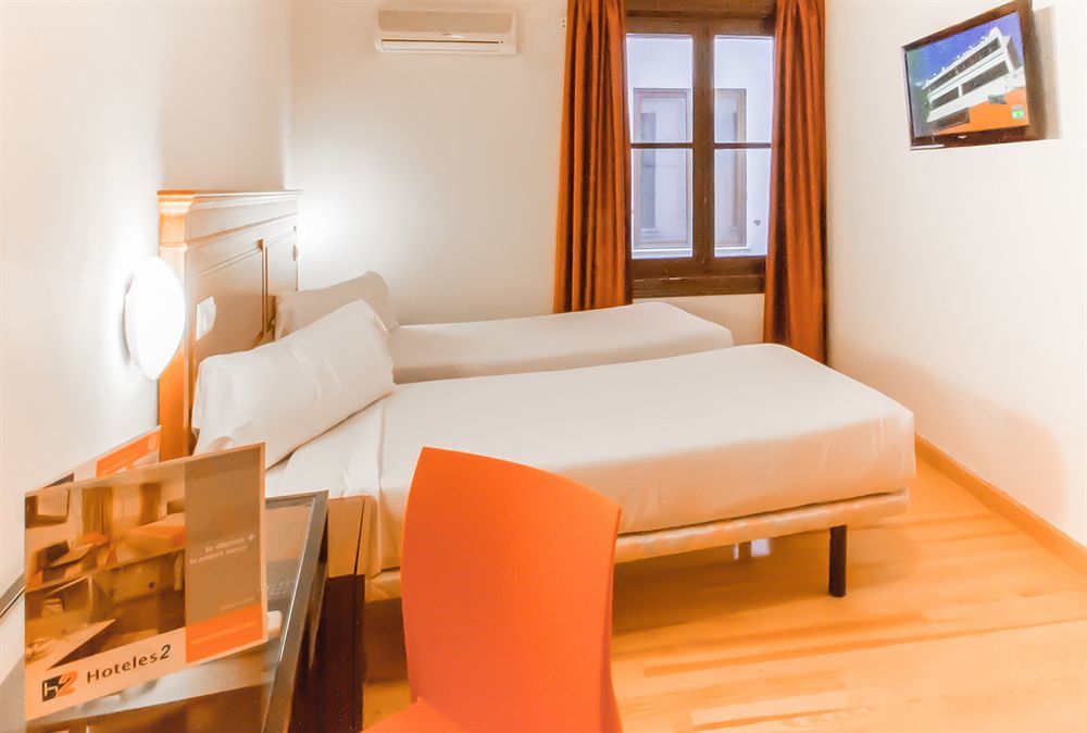 Kubik Hotel Caceres Luaran gambar
